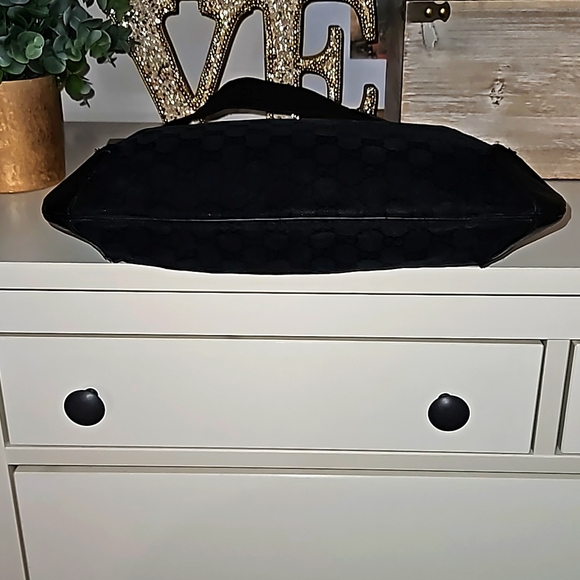 Gucci Guccissima Shoulder Bag; Price reflects wears, sales final, no return - Picture 8 of 16